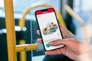 Mit der Fairtiq-App einfach ein digitales Busticket lösen.