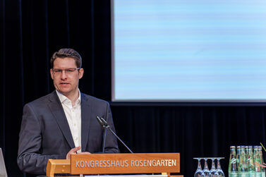 OB Dominik Sauerteig begrüßt 400 Expert*innen zur Zukunftswerkstatt Automotive der Metropolregion