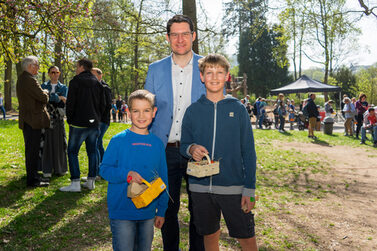 OB Dominik Sauerteig mit zwei erfolgreichen Suchern.