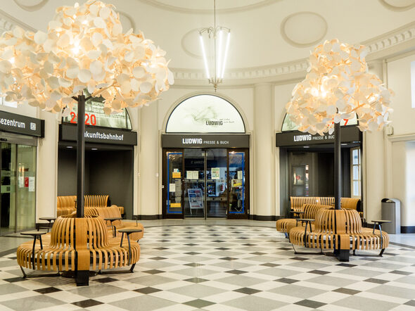 Blick in die neugestaltete Bahnhofshalle