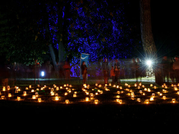 Lichtinstallation im Hofgarten zur Museumsnacht 2023.