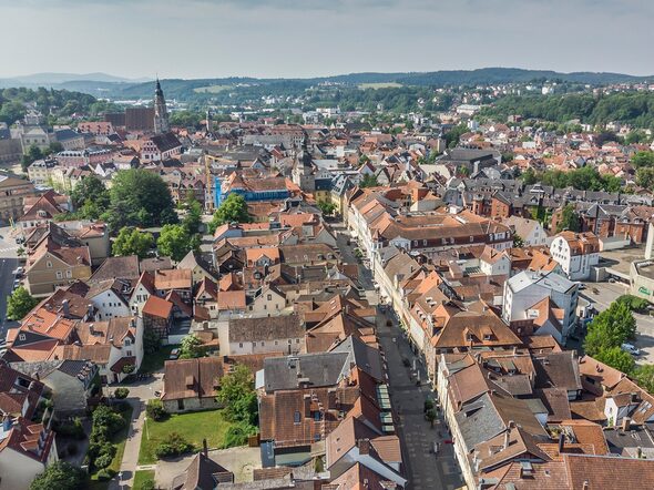 Blick auf den Steinweg und die Coburger Innenstadt.