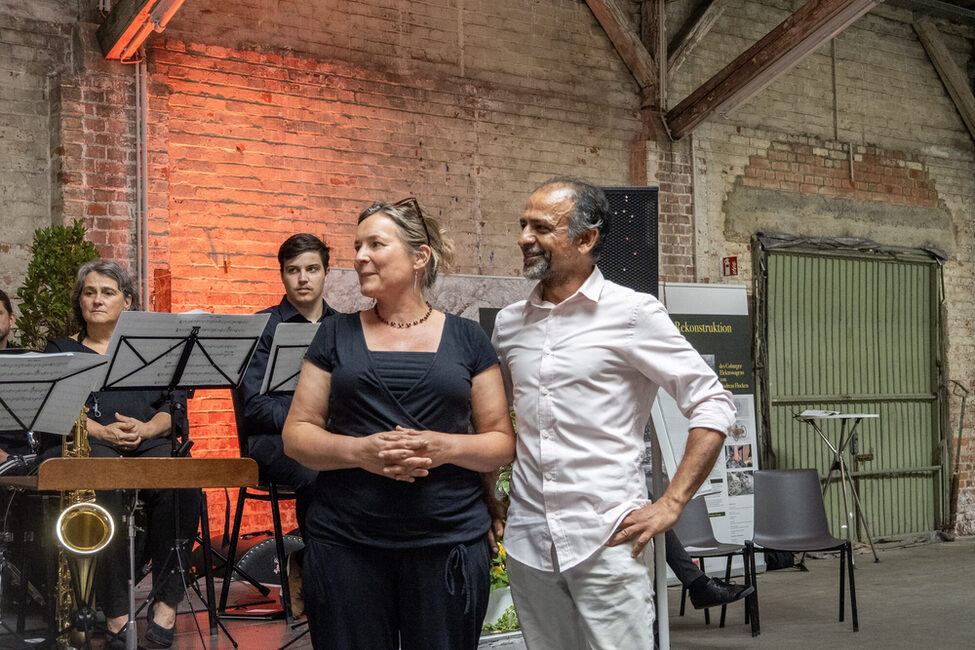 Carola und Kamran Gollup bei der Preisübergabe