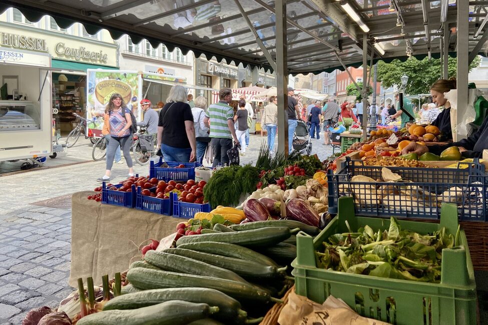 Gemüsestand auf dem Coburger Wochenmarkt