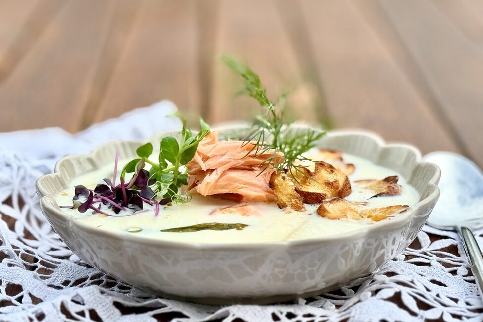 Das Café Feiler kocht bei „Frisch – Regional – Nachhaltig – Lecker“ in einem Foodtruck auf dem Coburger Marktplatz.