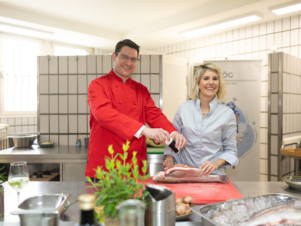 Vorbereitung ist alles: OB Dominik Sauerteig und TV-Köchin Felicitas Then