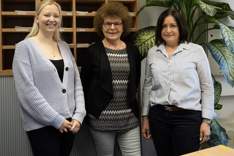 Das Team der Abteilung für Sozialversicherungsangelegenheiten: Sabina Lachner, Cornelia Polzin und Silke Schenk.