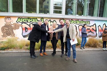 3. Bürgermeister Can Aydin und Schulleiter Norbert Trütschel beim Projektstart