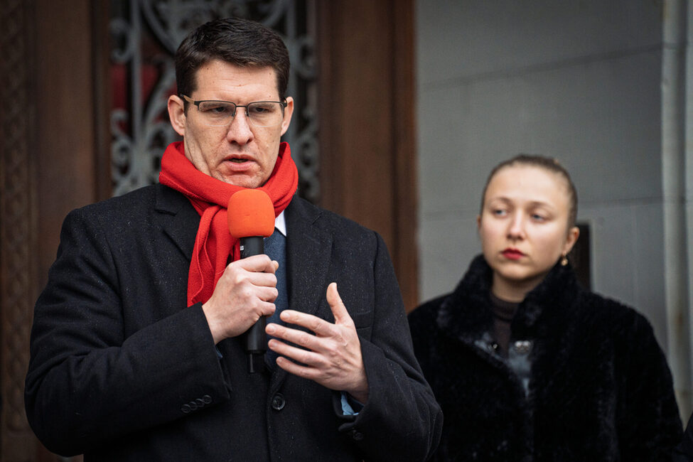 OB Dominik Sauerteig erinnert an die Opfer von Hass und Gewalt.