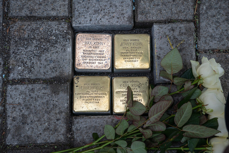 Stolpersteinverlegung 2024 mit 3. Bürgermeister Can Aydin