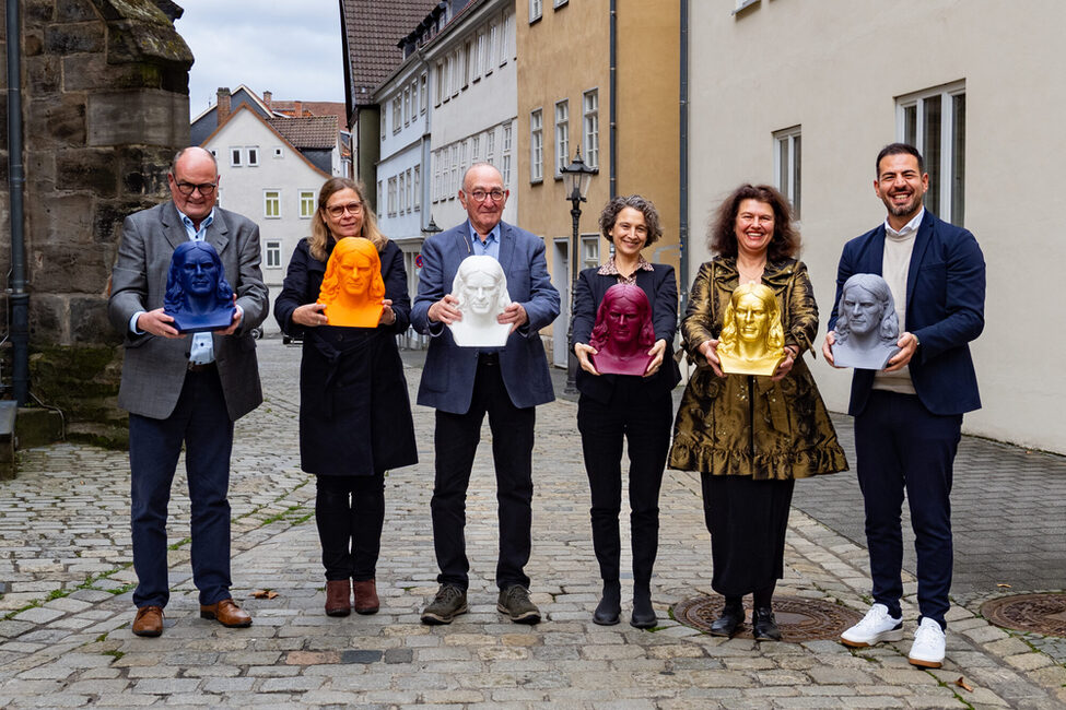 Rückertpreis 2025: v.l.n.r. Norbert Anders, Kerstin Lindenlaub, Michael Guggenheimer, Tali Konas, Prof. Dr. Claudia Ott, 3. Bürgermeister Can Aydin