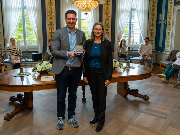 Für ihr Engagement im sozialen Bereich wurde Johanna Thomack mit der Bronzemedaille "Die Stadt Coburg dankt" ausgezeichnet.