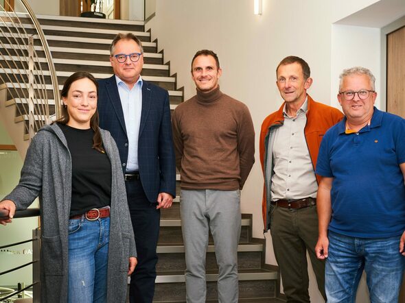 Das Bild zeigt Pia Schwarz(PSC Coburg), Stephan Horn(Wirtschaftsförderung), Ronny Göhl(Sportamt), Klaus Schmalenbach(PSC Coburg) und Rolf Krebs(Wirtschaftsförderung)