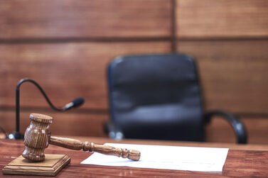 Leerer Sitz vor Gericht