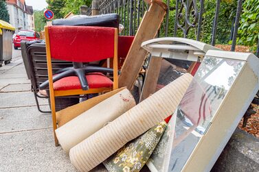 Sperrmüll am Straßenrand