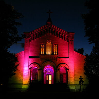 Illuminiertes Mausoleum zur Museumsnacht