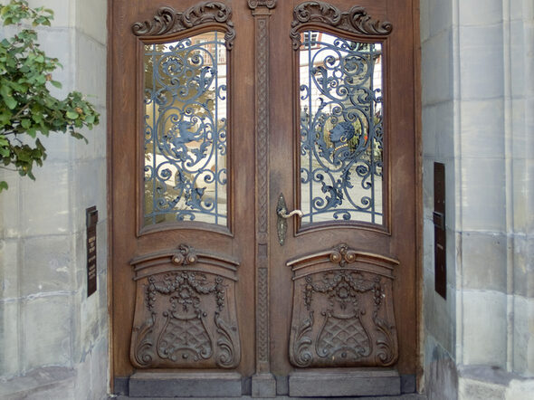 Rathaustür, Haupteingang des Rathauses