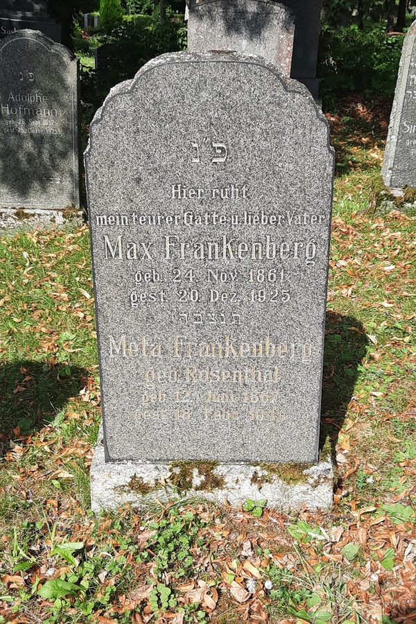 Grab- und Gedenkstein der Familie Frankenberg